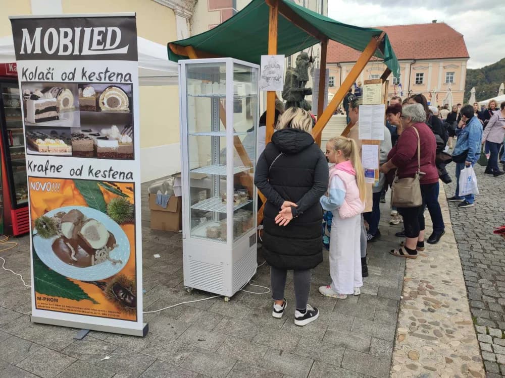 Planinari požeškog Sokolovca kušali kestenje na priredbi u Hrvatskoj Kostajnici