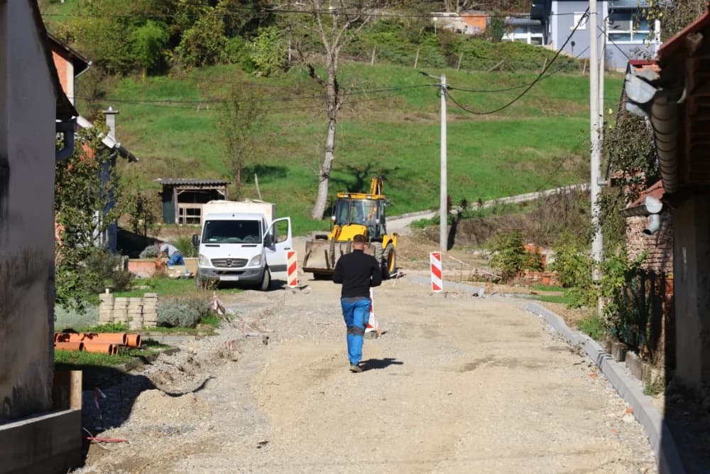 Napreduju radovi na izgradnji kolnika i sustavu oborinske odvodnje u Novom Selu - Vinorodnoj ulici