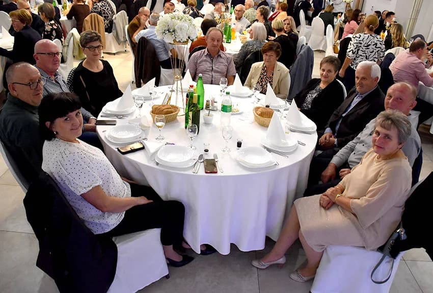 ODRŽANA TRADICIONALNA LIČKA ZABAVA: Uz pjesmu i ples do jutra