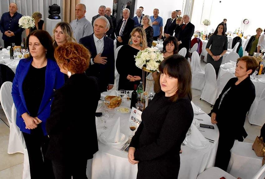 ODRŽANA TRADICIONALNA LIČKA ZABAVA: Uz pjesmu i ples do jutra