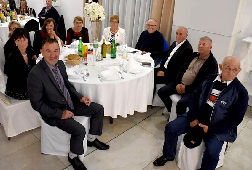 ODRŽANA TRADICIONALNA LIČKA ZABAVA: Uz pjesmu i ples do jutra