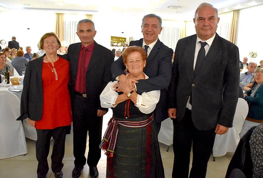 ODRŽANA TRADICIONALNA LIČKA ZABAVA: Uz pjesmu i ples do jutra