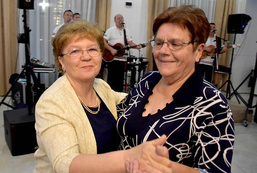 ODRŽANA TRADICIONALNA LIČKA ZABAVA: Uz pjesmu i ples do jutra