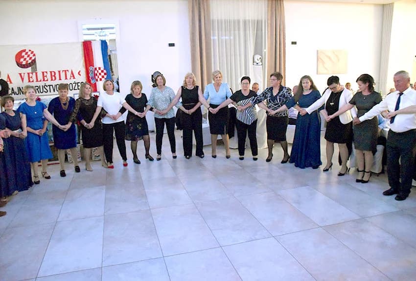 ODRŽANA TRADICIONALNA LIČKA ZABAVA: Uz pjesmu i ples do jutra