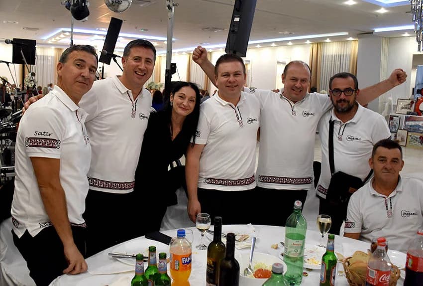 ODRŽANA TRADICIONALNA LIČKA ZABAVA: Uz pjesmu i ples do jutra