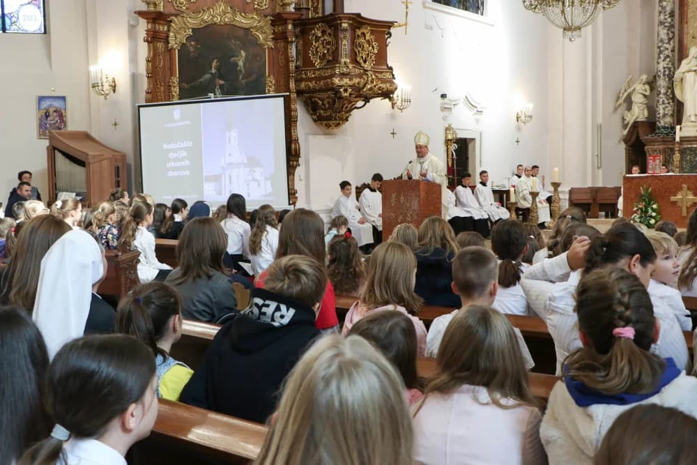 Hodočašće dječjih pjevačkih zborova u požešku Katedralu