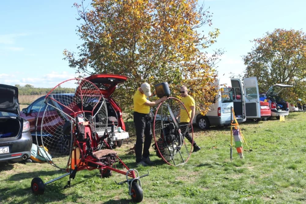Letači požeškog Bumbara na Susretu paraglajdera okupili kolege iz tri države