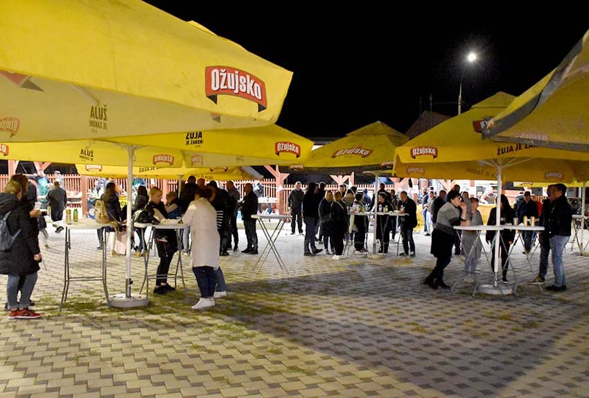 ODRŽANA 6. BIŠKUPAČKA ROŠTILJADA: Jelena Štivić i Dragan Polgar najbolji roštilj majstori
