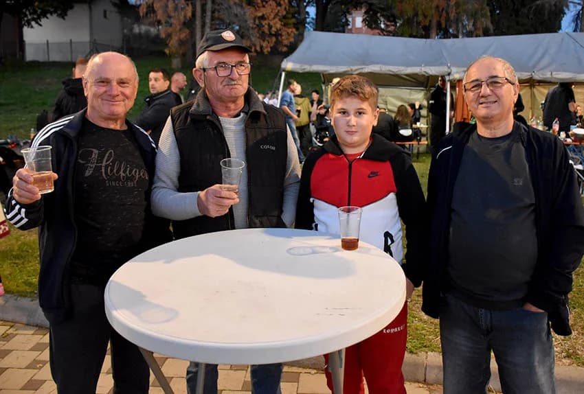 ODRŽANA 6. BIŠKUPAČKA ROŠTILJADA: Jelena Štivić i Dragan Polgar najbolji roštilj majstori