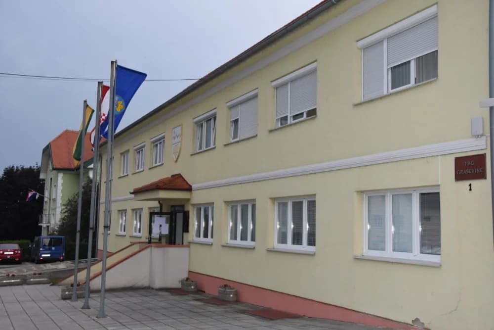 Četiri „zagonetna“ imena koja su dužnici prema Gradu Kutjevu za korištenje državnog poljoprivrednog zemljišta: Gradska uprava ne želi otkriti o kome se radi!