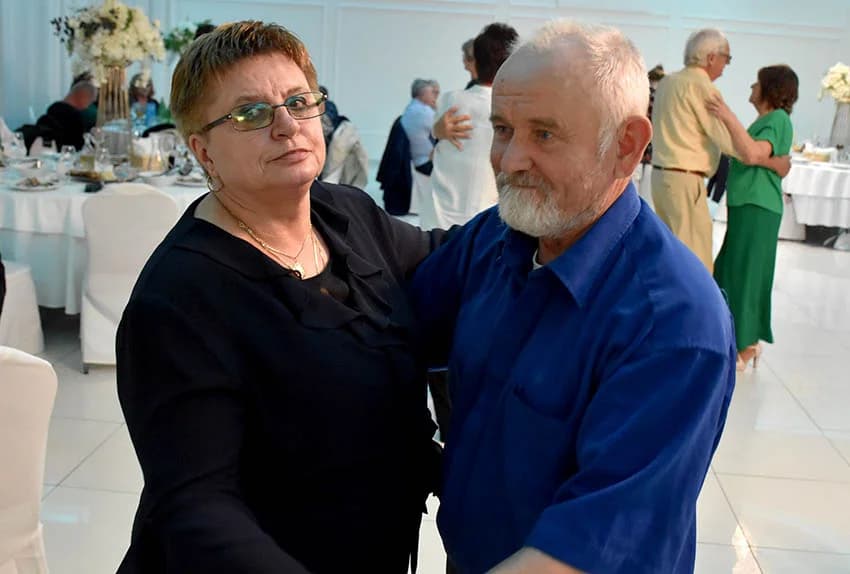 ZABAVA U POŽEŠKOJ SVEČANOJ DVORANI GLORIA : Uz ples i igranje kola do iza ponoći