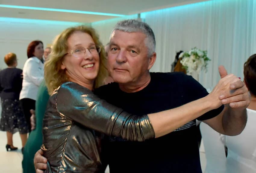 ZABAVA U POŽEŠKOJ SVEČANOJ DVORANI GLORIA : Uz ples i igranje kola do iza ponoći
