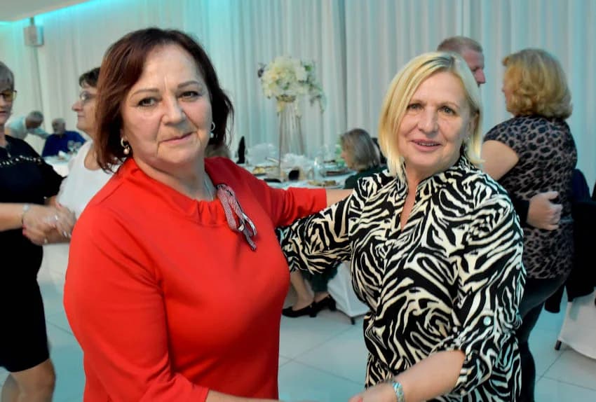 ZABAVA U POŽEŠKOJ SVEČANOJ DVORANI GLORIA : Uz ples i igranje kola do iza ponoći