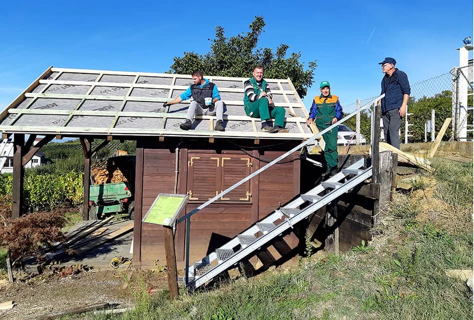 KLIMATOLOŠKA POSTAJA VIDIM U KUTJEVU: Šindra za motriteljsku kućicu