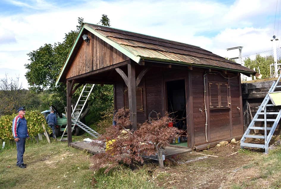 KLIMATOLOŠKA POSTAJA VIDIM U KUTJEVU: Šindra za motriteljsku kućicu