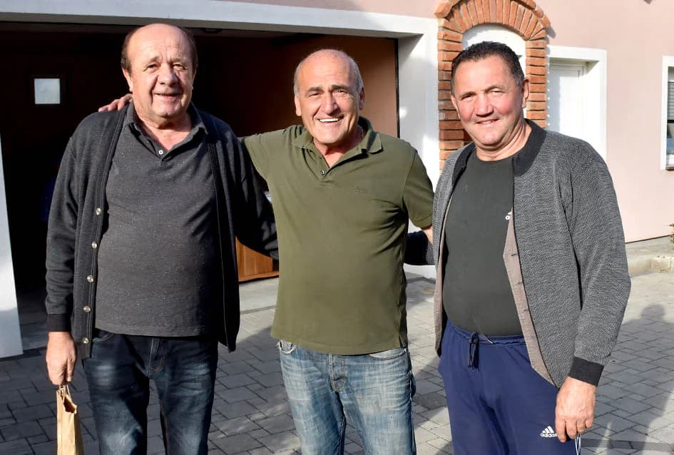 VIZITACIJA U PODRUMU JOZE ŠOŠIĆA U POŽEGI: Uz pečeno janje kušali mladu graševinu