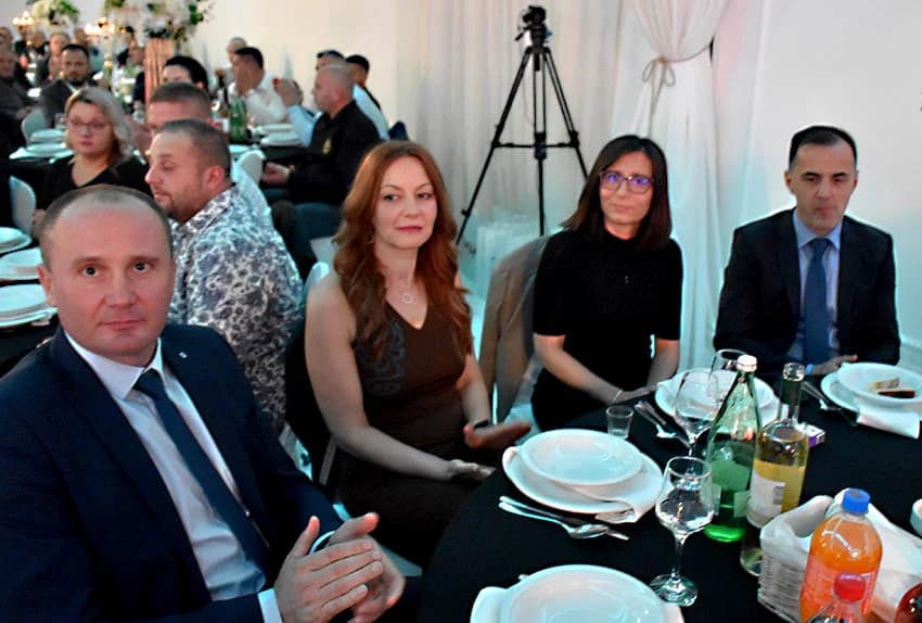 40 GODINA COLORA: Goran Šutalo primio priznanje HGK, a Tomislav Zeba nagradu tvrtke za 30 godina rada, te Blanka Zeba i Marinko Topić za 35 godina