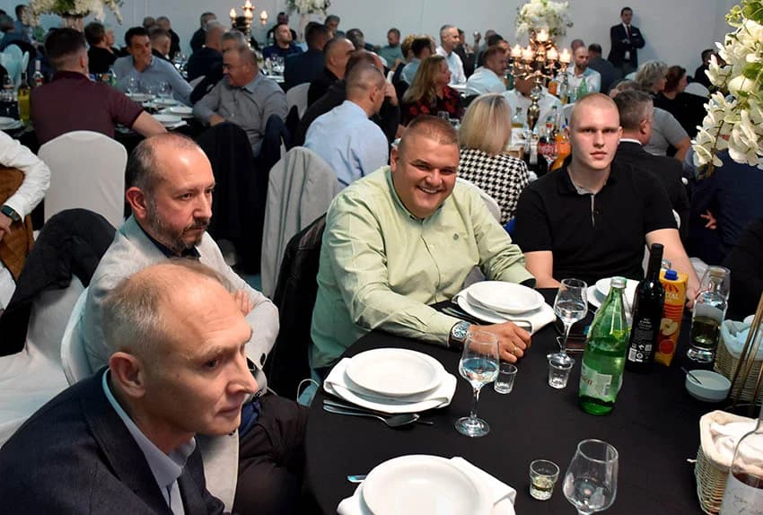40 GODINA COLORA: Goran Šutalo primio priznanje HGK, a Tomislav Zeba nagradu tvrtke za 30 godina rada, te Blanka Zeba i Marinko Topić za 35 godina