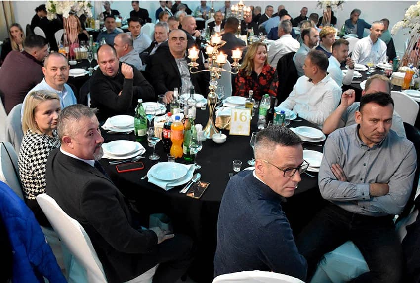 40 GODINA COLORA: Goran Šutalo primio priznanje HGK, a Tomislav Zeba nagradu tvrtke za 30 godina rada, te Blanka Zeba i Marinko Topić za 35 godina