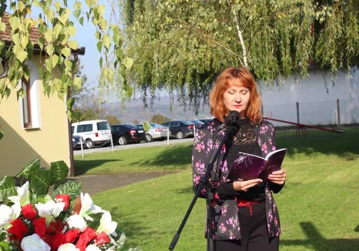 ZNAK TRAJNOG SJEĆANJA I ZAHVALNOSTI: U Zagrađu otkrivena spomen-ploča poginulim braniteljima Ivici Luciću i Ivici Uremoviću