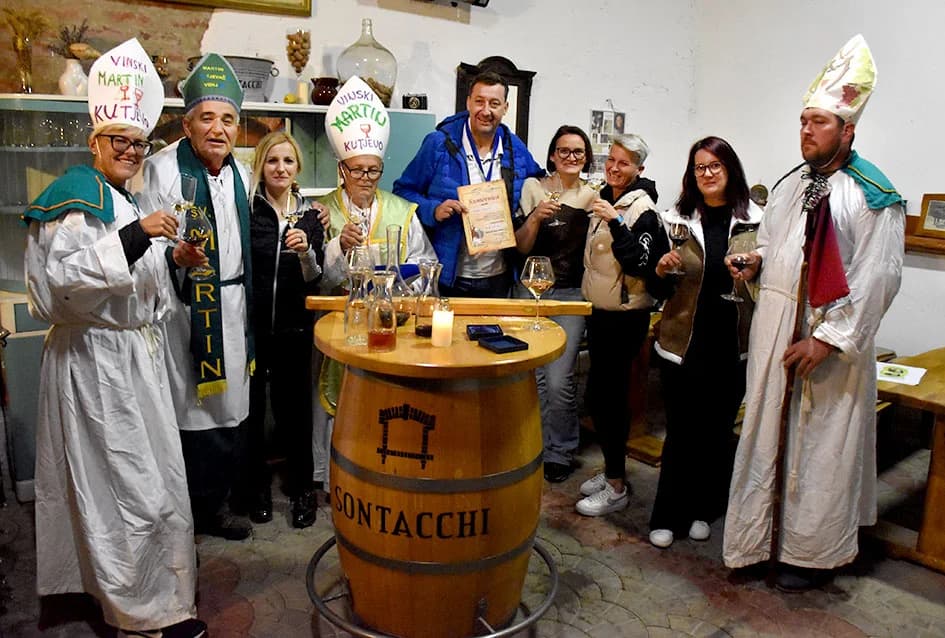 Slovenac kum u vinskoj kući Kitokreta