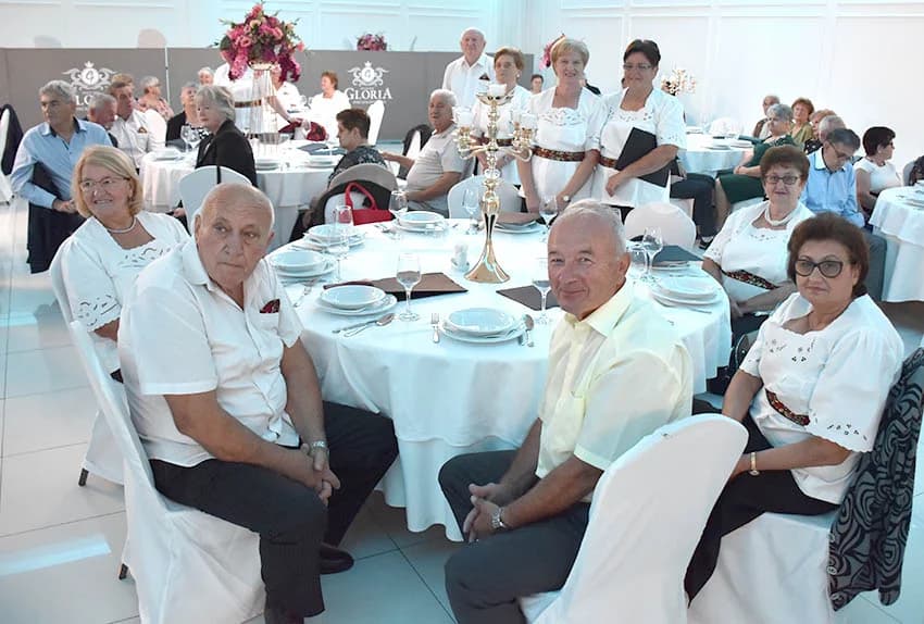 GLAZBENI SUSRETI MATICE UMIROVLJENIKA POŽEŠKE ŽUPANIJE: Orila se pjesma više od stotinu sudionika [ FOTOGALERIJA]