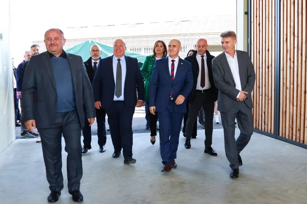 Naša draga županica Antonija Jozić bila nazočila otvorenju nove državne ergele u Lipiku: S njom rame uz rame i DP-ov ministar poljoprivrede Josip Dabro