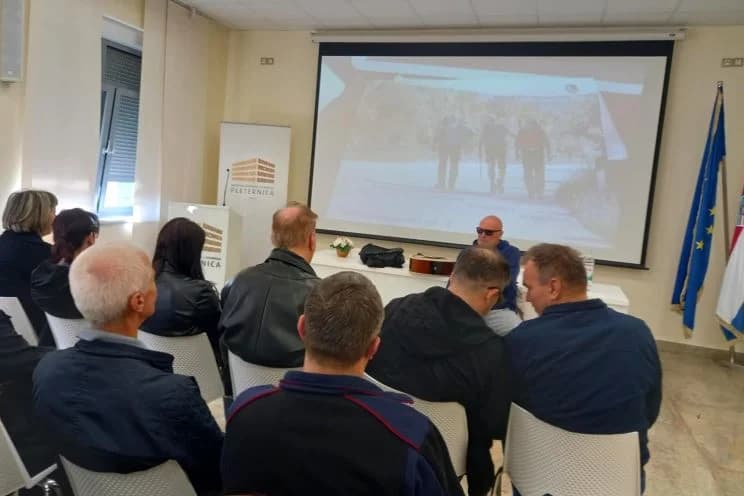 „Život je lijep i kad si slijep“ - održano putopisno predavanje u Pleternici
