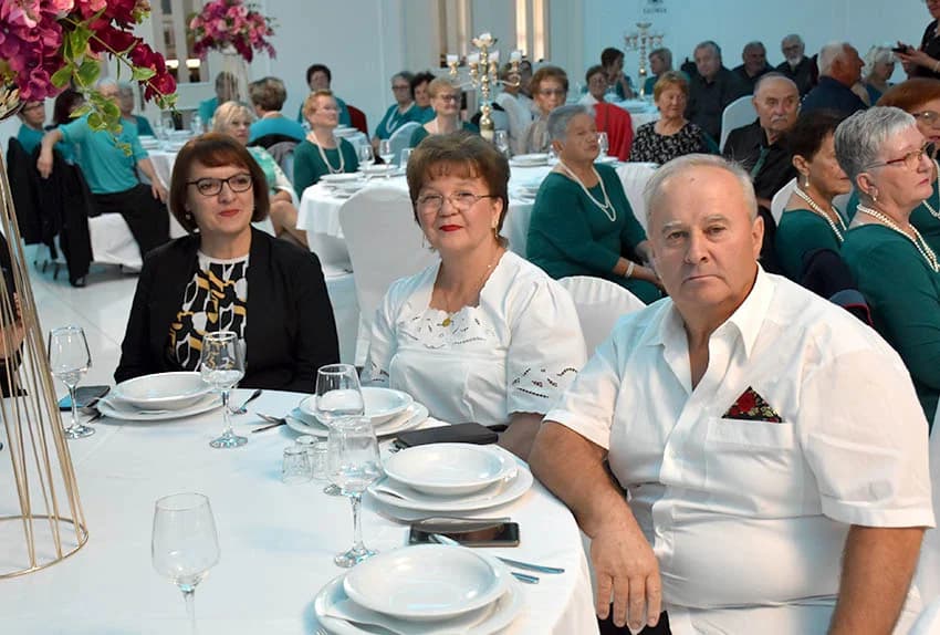 GLAZBENI SUSRETI MATICE UMIROVLJENIKA POŽEŠKE ŽUPANIJE: Orila se pjesma više od stotinu sudionika [ FOTOGALERIJA]