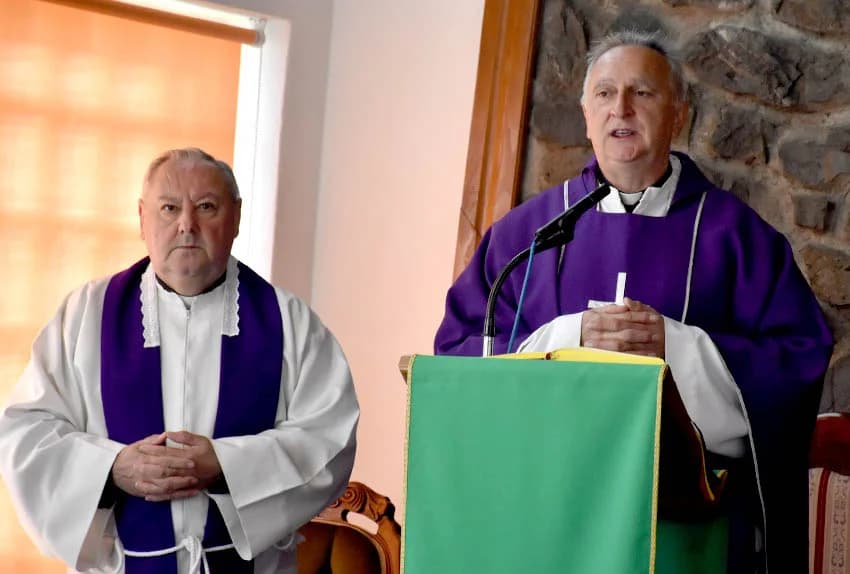 Polaganjem vijenaca i svetom misom obilježen Dan branitelja brestovačkog kraja