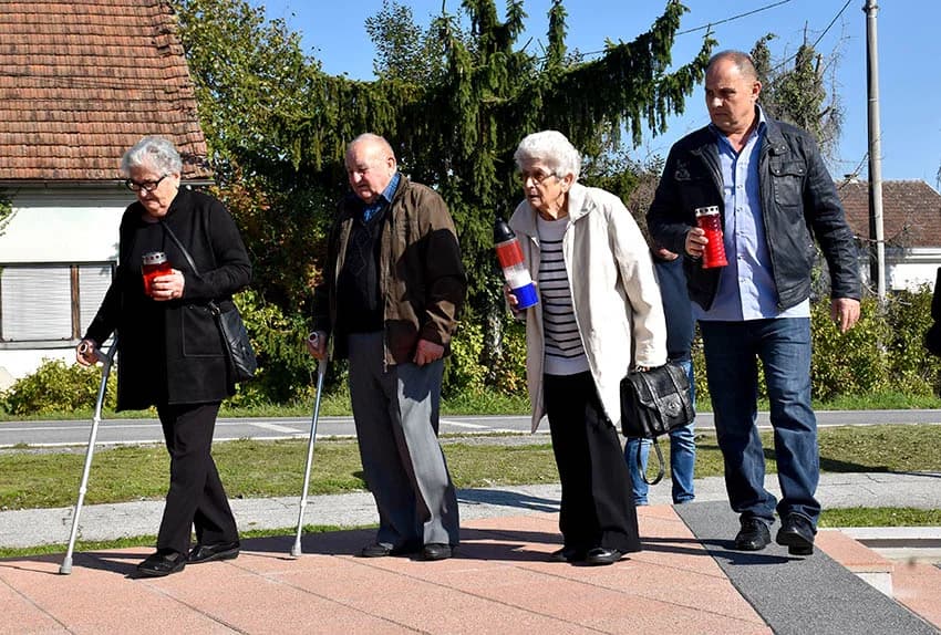 Polaganjem vijenaca i svetom misom obilježen Dan branitelja brestovačkog kraja