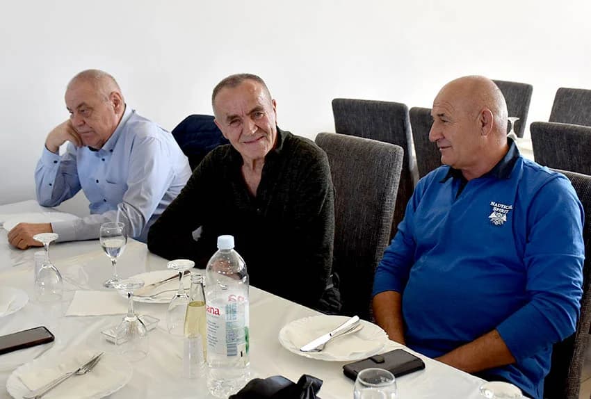 Polaganjem vijenaca i svetom misom obilježen Dan branitelja brestovačkog kraja