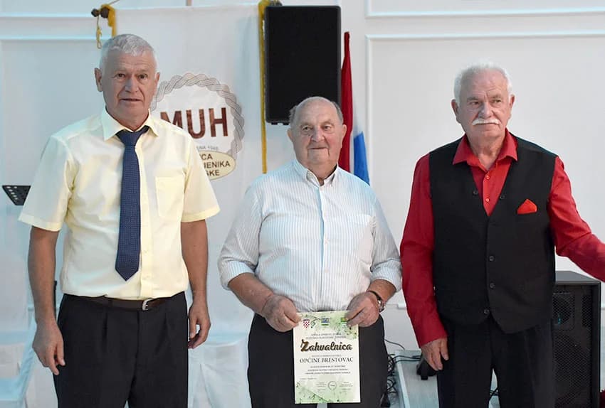 GLAZBENI SUSRETI MATICE UMIROVLJENIKA POŽEŠKE ŽUPANIJE: Orila se pjesma više od stotinu sudionika [ FOTOGALERIJA]