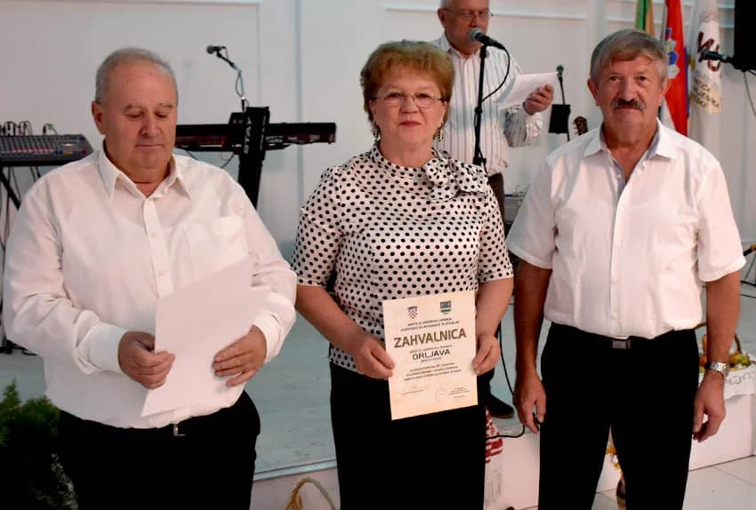 Deset pjevačkih skupina umirovljenika pokazalo umijeće izvođenje poznatih pjesama
