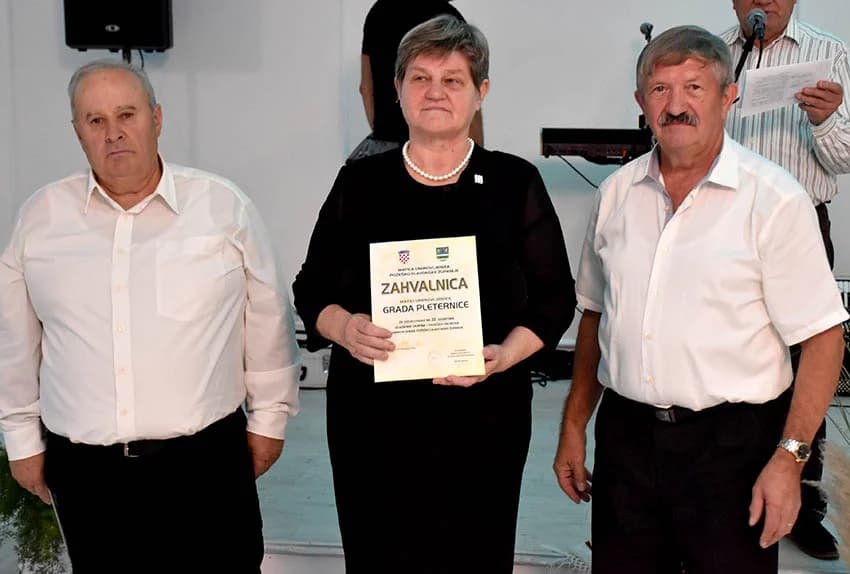Deset pjevačkih skupina umirovljenika pokazalo umijeće izvođenje poznatih pjesama