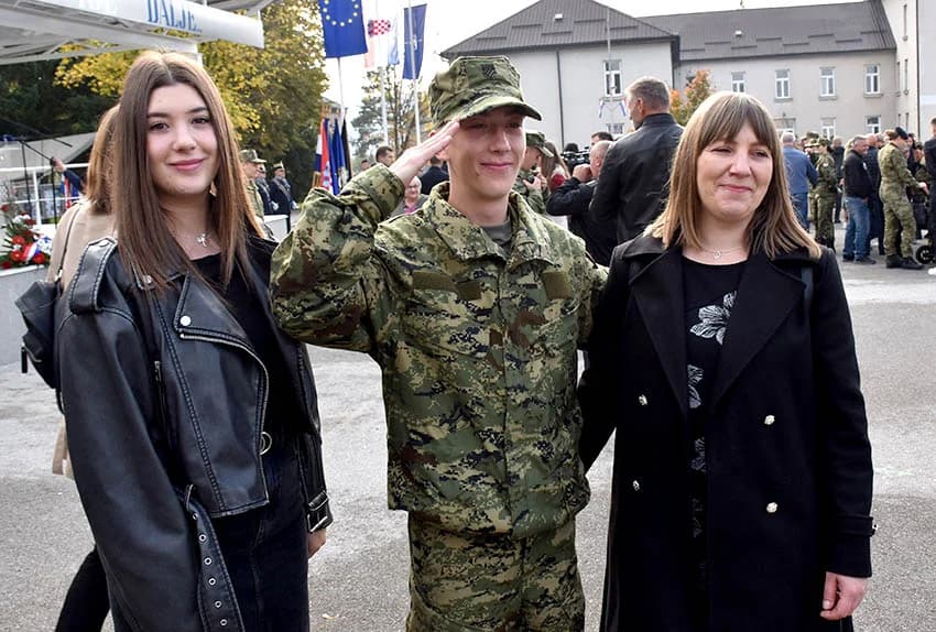Prisegnuo 43. naraštaj ročnika na dragovoljnom osposobljavanju u požeškoj vojarni 123. brigade