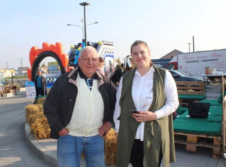 GRADSKA TRŽNICA PLETERNICA: Održane manifestacije Jesenski sajam, 17. Kestenijada i Sajam cvijeća