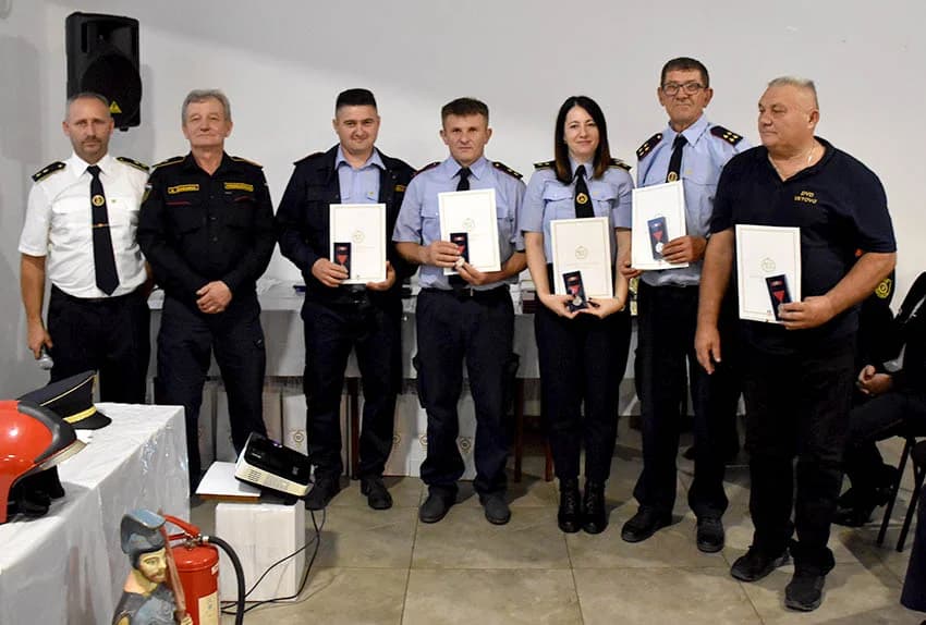 Vetovčani Andrija Horvat, Stjepan Lisec i Milenko Petrić dobili zlatne medalje uz stoljeće vatrogastva