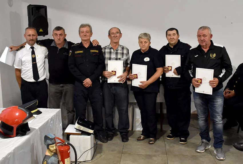 Vetovčani Andrija Horvat, Stjepan Lisec i Milenko Petrić dobili zlatne medalje uz stoljeće vatrogastva