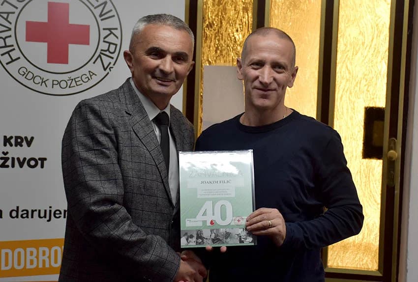 POŽEŽANI SVEČANO OBILJEŽILI DAN DARIVATELJA KRVI: Daruju sebe za druge - Zdenku Šojatu priznanje za 157 davanja