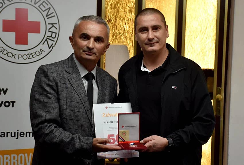 POŽEŽANI SVEČANO OBILJEŽILI DAN DARIVATELJA KRVI: Daruju sebe za druge - Zdenku Šojatu priznanje za 157 davanja
