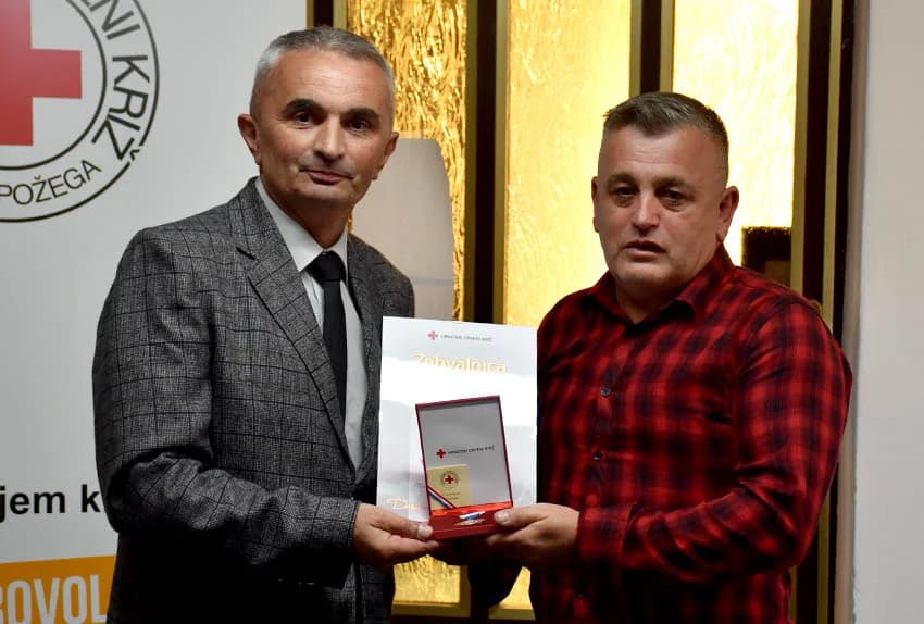 POŽEŽANI SVEČANO OBILJEŽILI DAN DARIVATELJA KRVI: Daruju sebe za druge - Zdenku Šojatu priznanje za 157 davanja