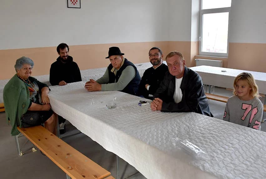 PRAVOSLAVNI VJERNICI SLAVILI SVETU PETKU U OLJASIMA: Molili za zdravlje i spas od drugih nevolja