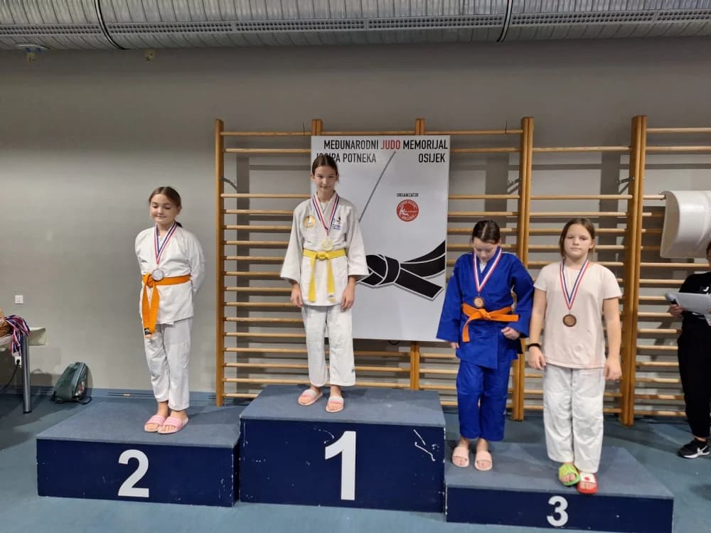NATJECATELJSKI VIKEND JUDAŠA „SLAVONAC“ IZ ČAGLINA: Mali borci osvojili više pobjeda