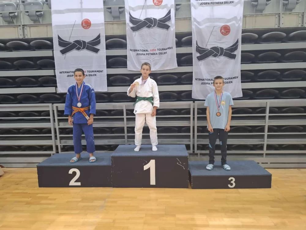 NATJECATELJSKI VIKEND JUDAŠA „SLAVONAC“ IZ ČAGLINA: Mali borci osvojili više pobjeda