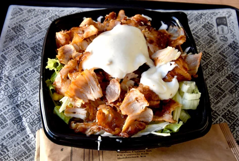 Raznovrsne i slasne delicije u novom FAST FOOD-u u Požegi: Kebab, burgeri, pohana pileća krilca…