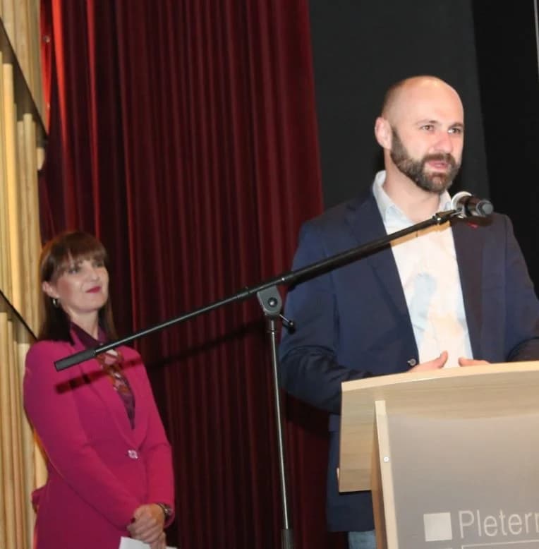 MULTIMEDIJALNA DVORANA TERRA PANONICA: Održan koncert Brodskog tamburaškog orkestra i promoviran spot o bećarcu