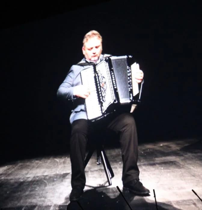 MULTIMEDIJALNA DVORANA TERRA PANONICA: Održan koncert Brodskog tamburaškog orkestra i promoviran spot o bećarcu