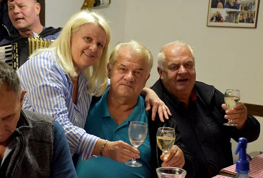 Mirko i Branko preuzeli obveze vinskih kumova