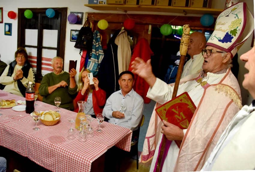 Mirko i Branko preuzeli obveze vinskih kumova